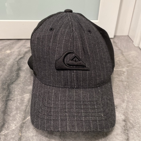 Quiksilver Charcoal Pinstripe Hat - Picture 1 of 7